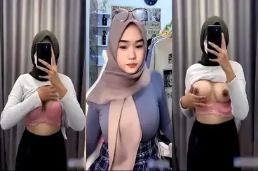 Bokep Tiktoker Hijab Toket Gede Pamer Tubuh poster