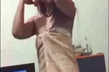 Dokumentasi Gadis Cantik Live Goyang Kasur Mandi poster