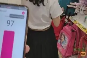 Gadis Cantik Pasrah Goyang Kasur Bareng Pacar poster