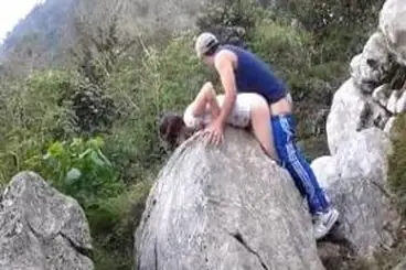 Gadis Cantik Pasrah Goyang Kasur Bukit Sepi poster