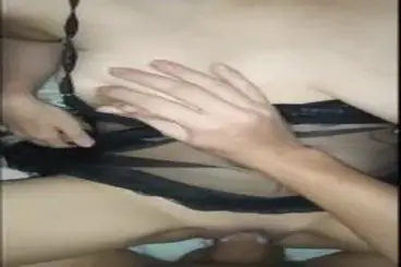 Gadis Semok Cantik Pasrah Goyang Kasur Enak poster