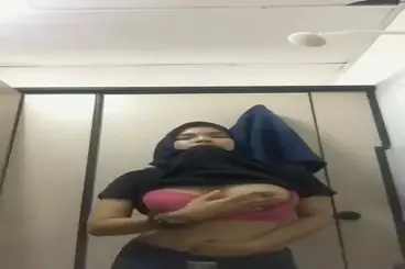 Hijab Indo Ngentot Brutal Gaya Doggy Bikin Candu poster