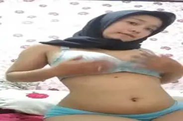 Jilbab Hot Bikin Sange poster