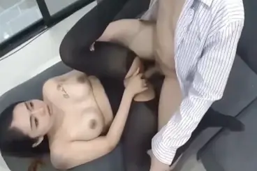 Ngewe Hardcore Pagi Hari di Sofa Rumah Liar poster