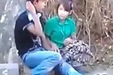 Remaja Ngentot Bermesraan Di Atas Bukit poster