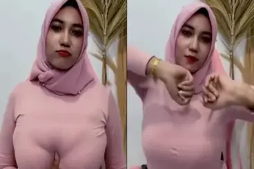 Ukhti Jilboobs Live Show Pamer Bodi Montok Sange poster