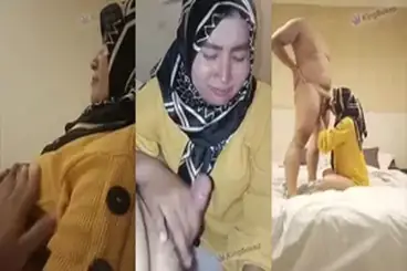 Ukhti Tante Hijab Baju Kuning Cantik Pasrah Kasur poster