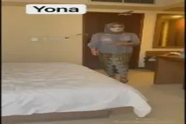 Ukhti Tante Kebaya Ungu Cantik Pasrah Kasur Hotel poster